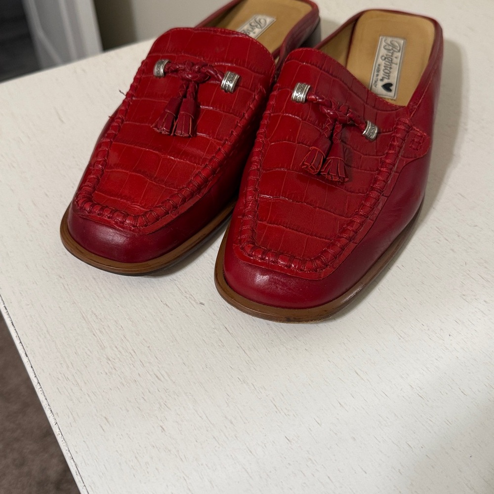 Vintage Brighton Women’s (Julie) Red Crocodile Embossed Leather Mules / Size 8.5 - Picture 3 of 9